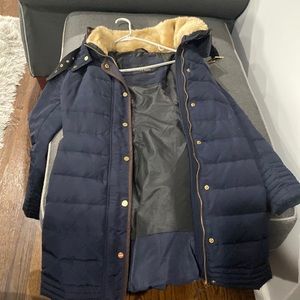 Zara coat in good condition. Very warm and stylish